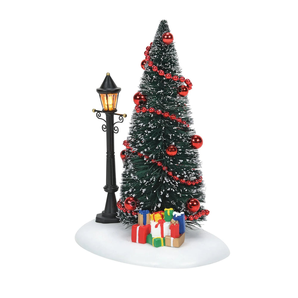 D-56 Village Accessory: Lit Christmas Vignette