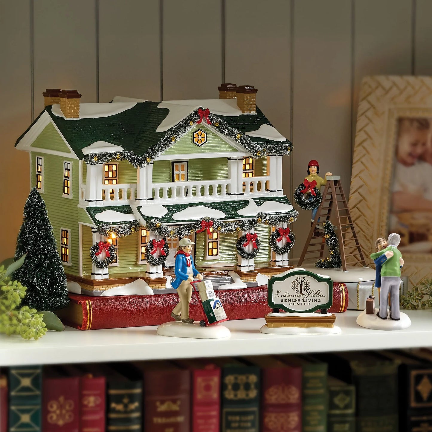 
                  
                    D-56 Collectible: SV Willow Senior Center First Edition
                  
                
