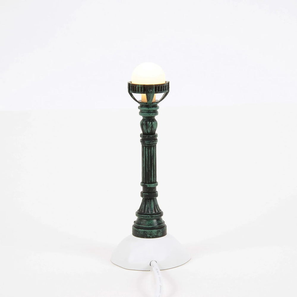 
                  
                    D-56 Village Accessory: Lamp Post Copper
                  
                